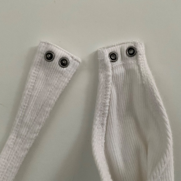 Abercrombie & Fitch Wrap Sleeveless Bodysuit Sz L White Stretch Capsule Ribbed - Picture 10 of 13